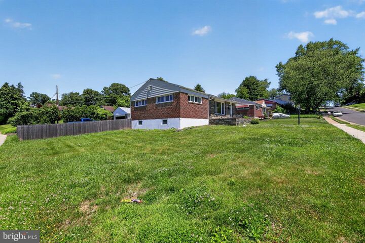 Property Photo:  504 Louise Road  PA 19038 