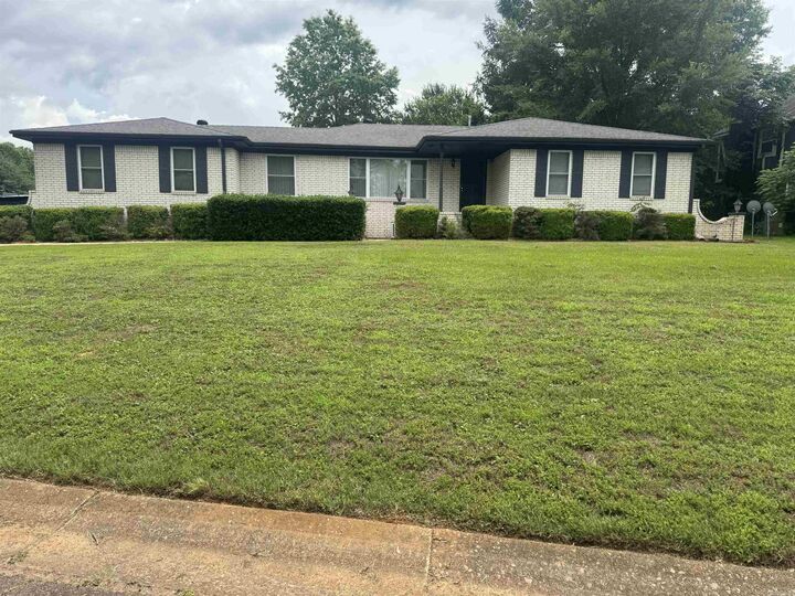Property Photo:  5 Briarwood Lane  AR 72830 