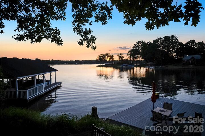 Property Photo:  104 Doral Court  NC 28086 