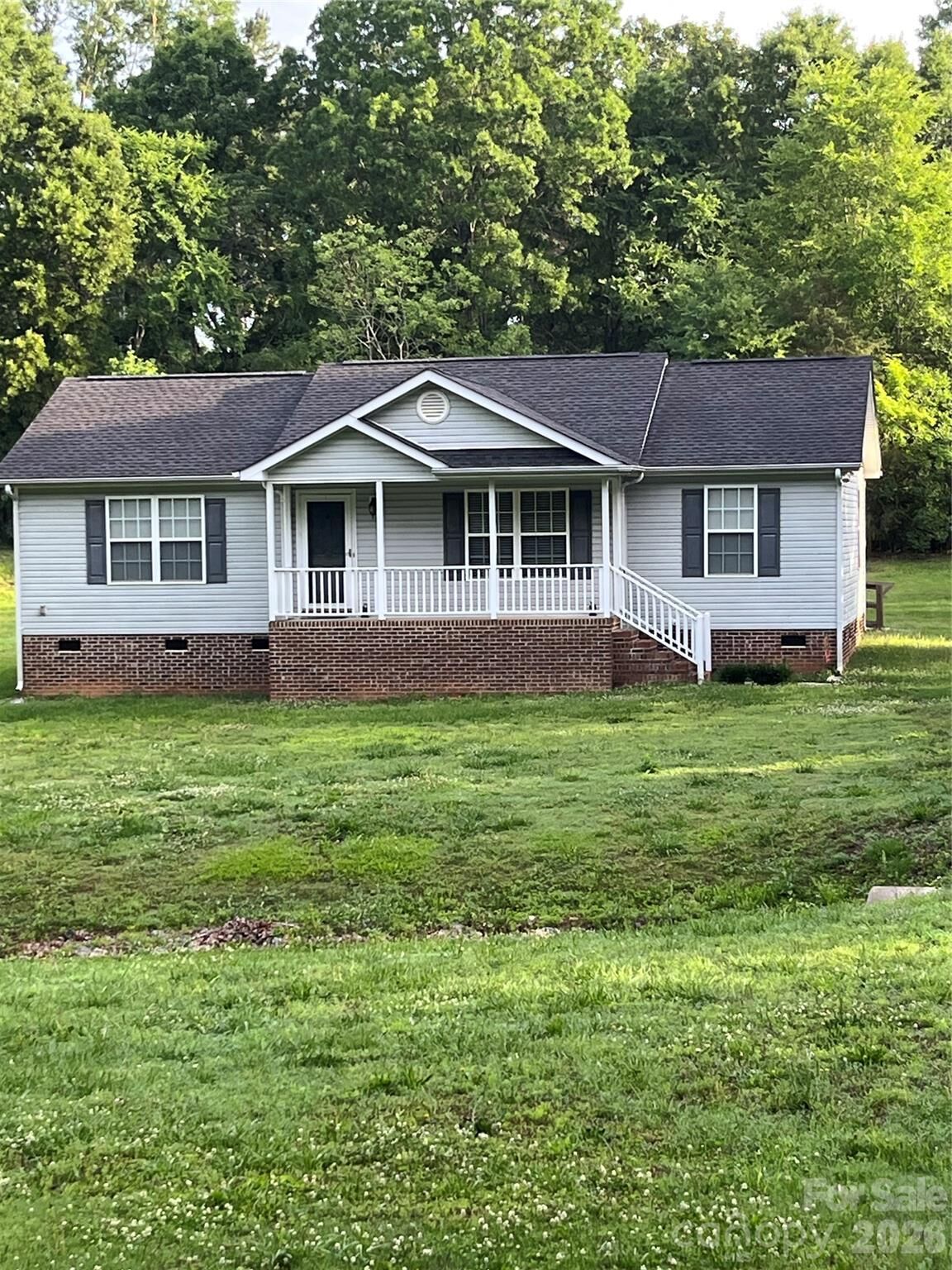 Property Photo:  5204 Greenwood Lane  NC 28110 