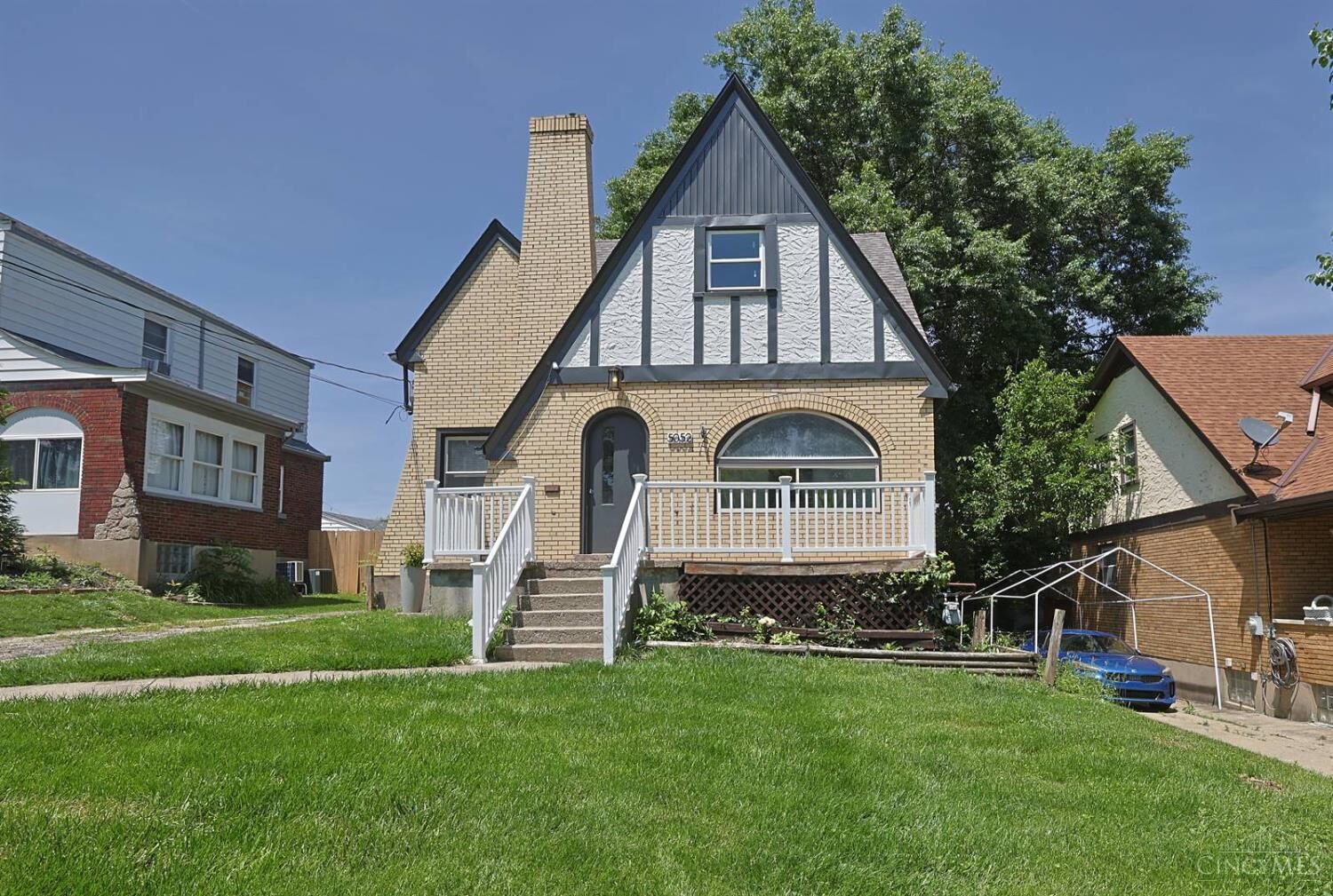 Property Photo:  5052 Casa Loma Boulevard  OH 45238 