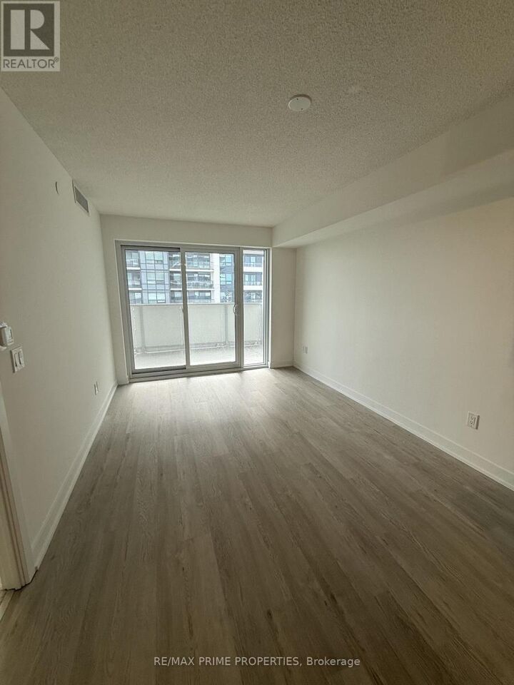 Property Photo:  1010 Sandy Beach Road 1106  ON L1W 0C7 