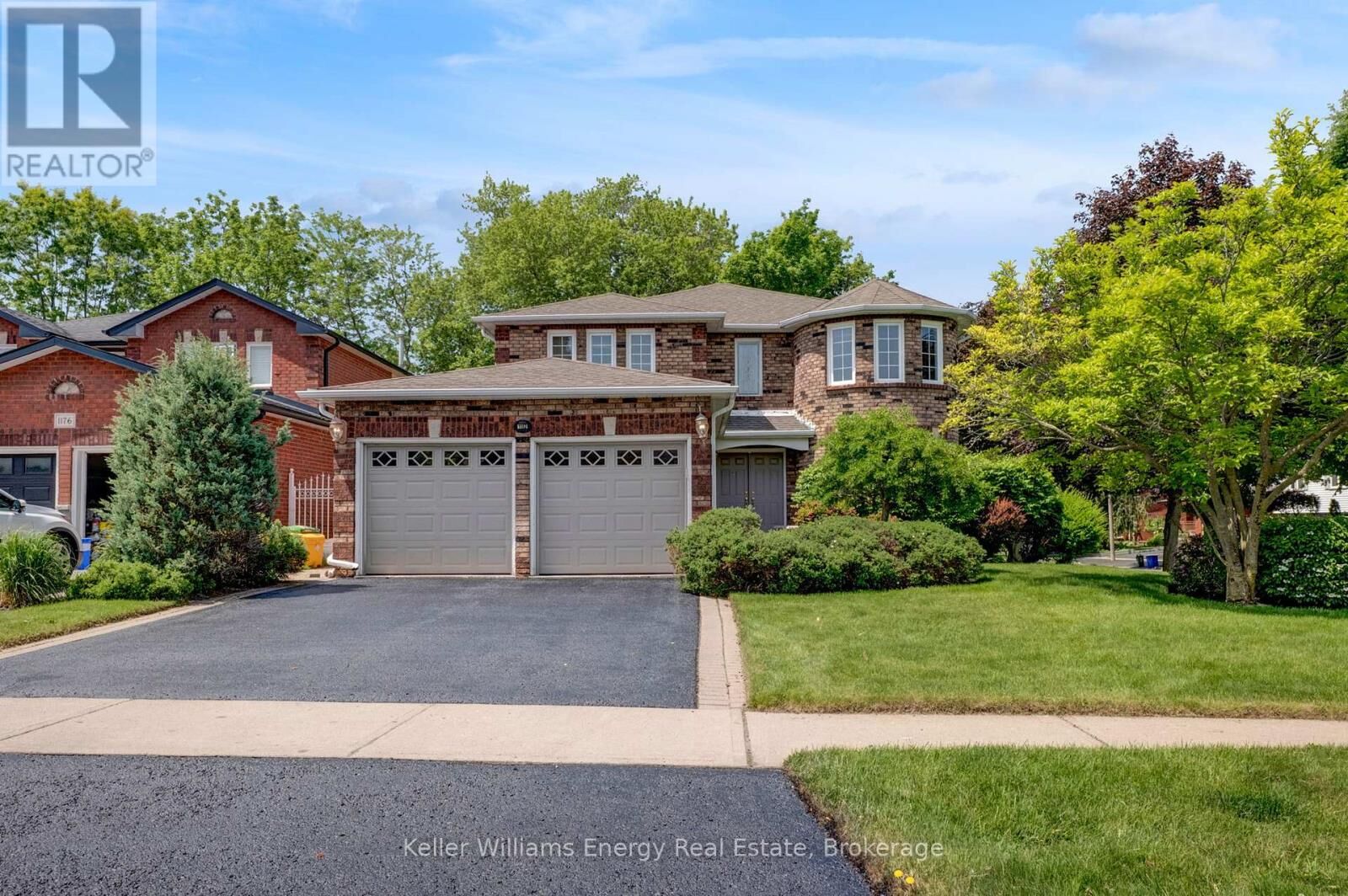 Property Photo:  1182 Thimbleberry Circle  ON L1K 2H3 