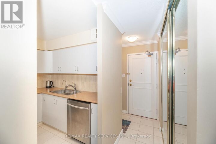 Property Photo:  1665 Victoria Park Avenue 208  ON M1R 5E5 