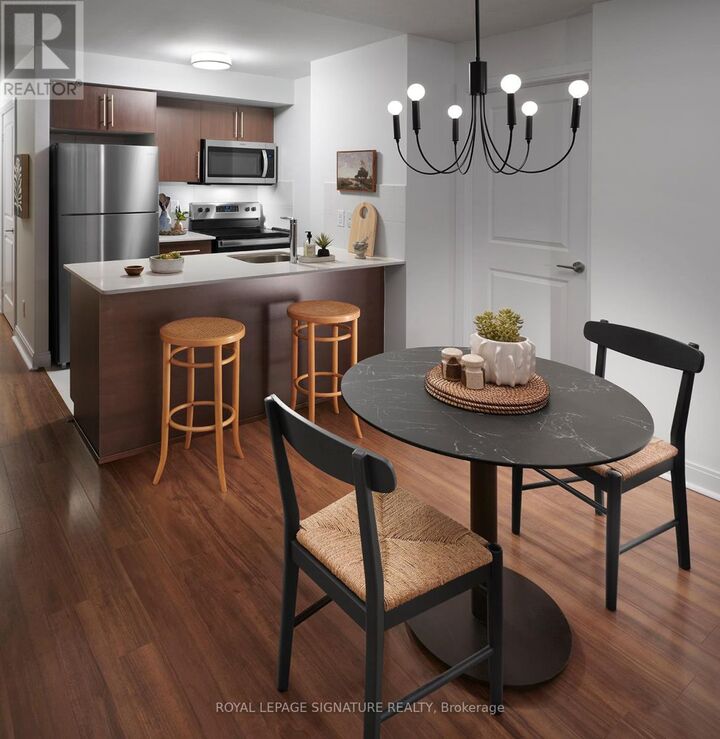 Property Photo:  105 Harrison Garden Boulevard 2116  ON M2N 0C3 