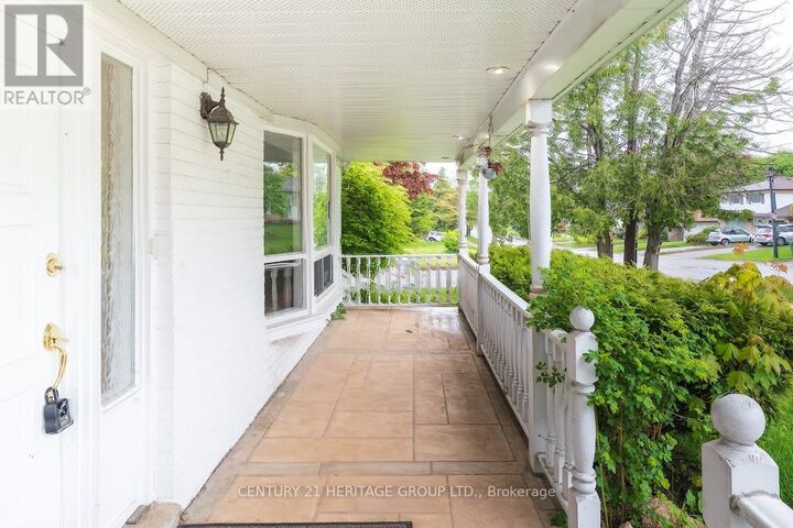 Property Photo:  307 Towercrest Drive  ON L3Y 1C1 