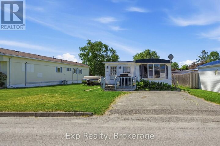 Property Photo:  6 Juniper Lane  ON K8N 4Z3 