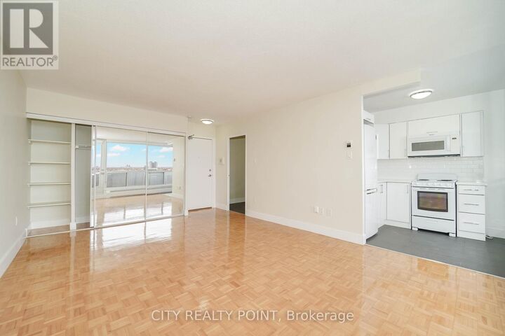 Property Photo:  666 Spadina Avenue 1007  ON M5S 2H8 