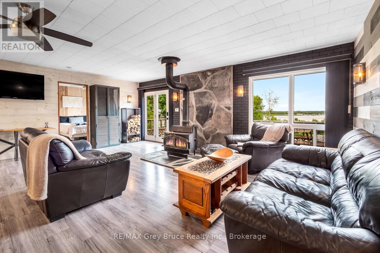 Property Photo:  68 Tamarac Road  ON N0H 2M0 