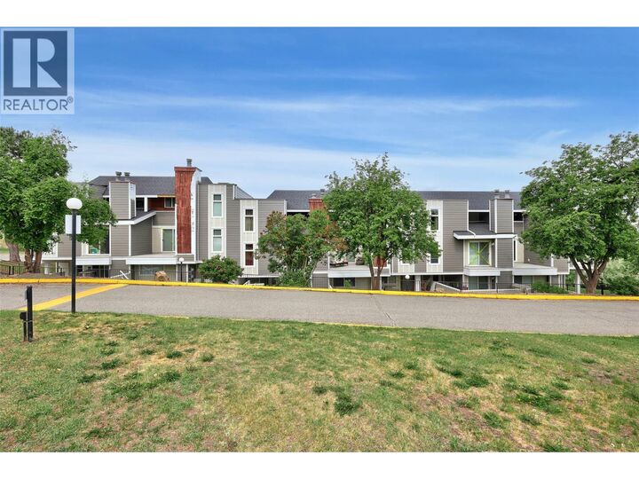 1435 Summit Drive 23 — photo 1