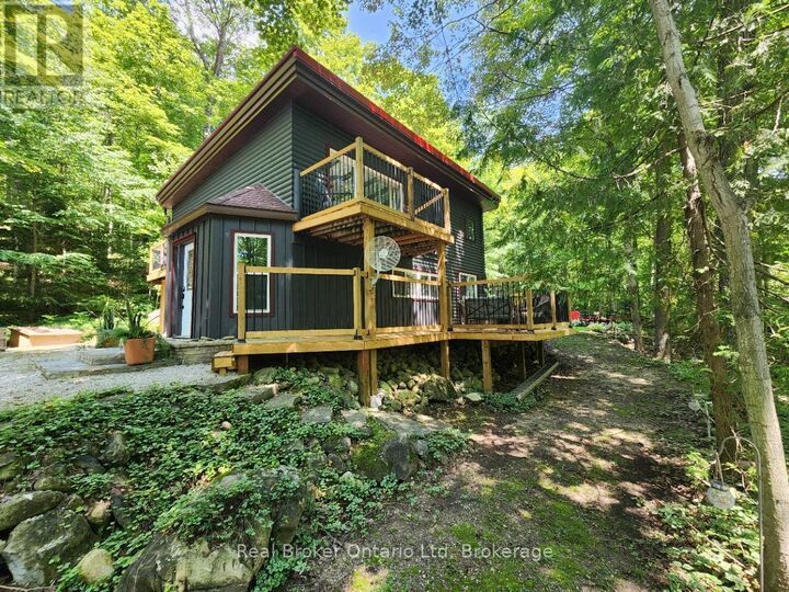 Property Photo:  12 7th Avenue  ON N0H 2T0 