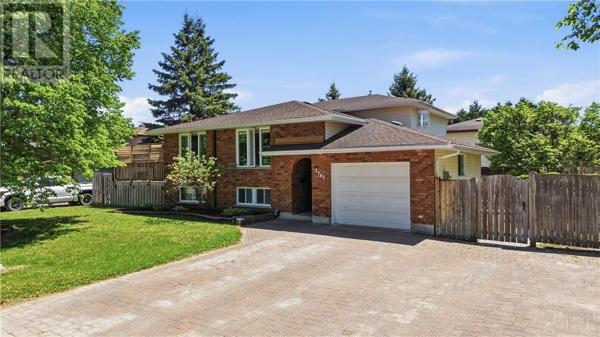 Property Photo:  1765 Graywood Drive  ON P3A 5S5 