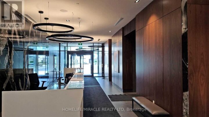 Property Photo:  7895 Jane Street 2914  ON L4K 2M7 