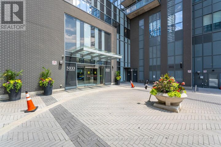 Property Photo:  5025 Four Springs Avenue 1809  ON L5R 0G5 