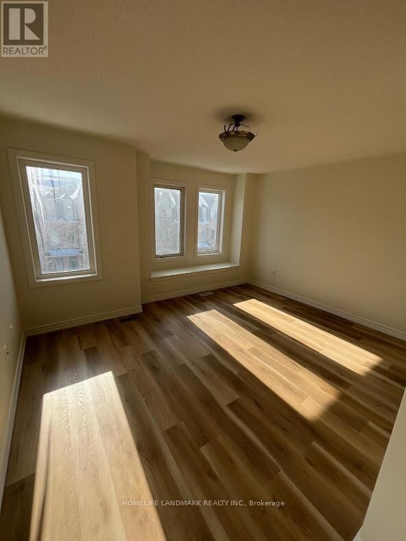 Property Photo:  12 Kawneer Terrace  ON M1P 0C3 