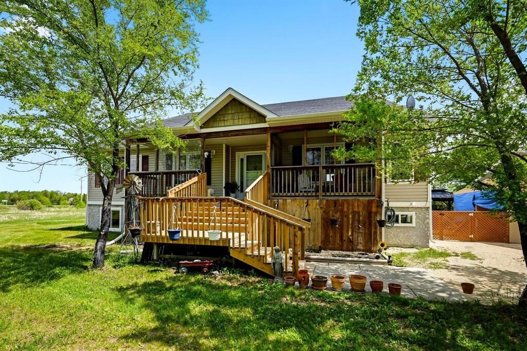Property Photo:  705 Whytewold Road  MB R0C 2B0 
