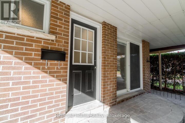 Property Photo:  899 Florell Drive  ON L1H 6W3 
