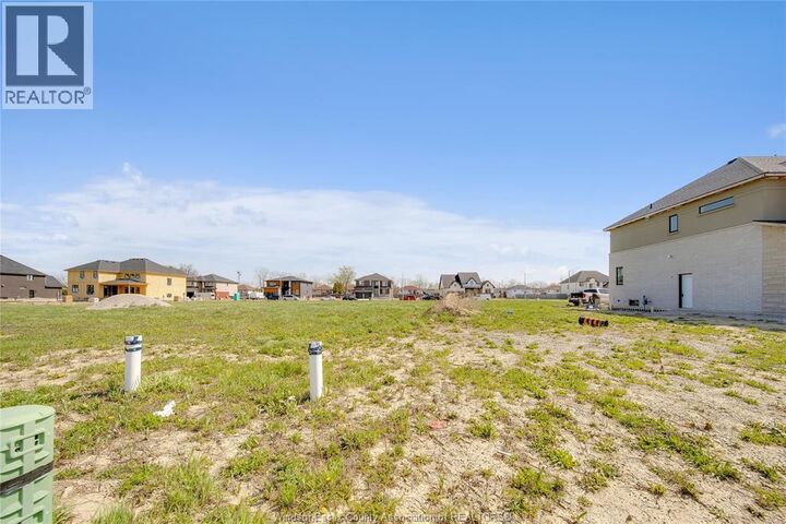 Property Photo:  3680 Farrow Avenue  ON N9H 0B3 