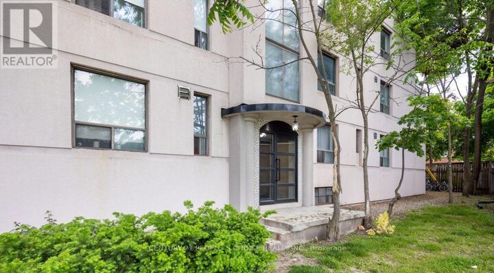 Property Photo:  875 Avenue Road 6  ON M5P 2K5 