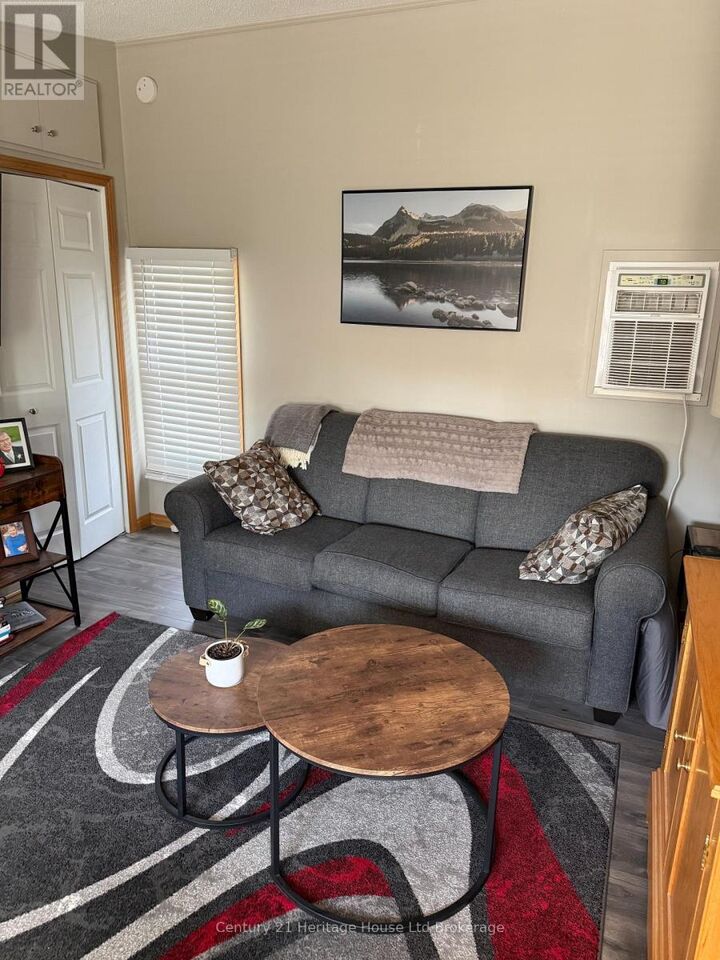 Property Photo:  6B Cranberry Road  ON N4G 4Y9 
