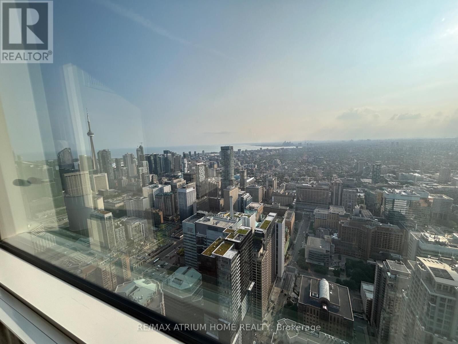 Property Photo:  388 Yonge Street 7010  ON M5B 0A4 