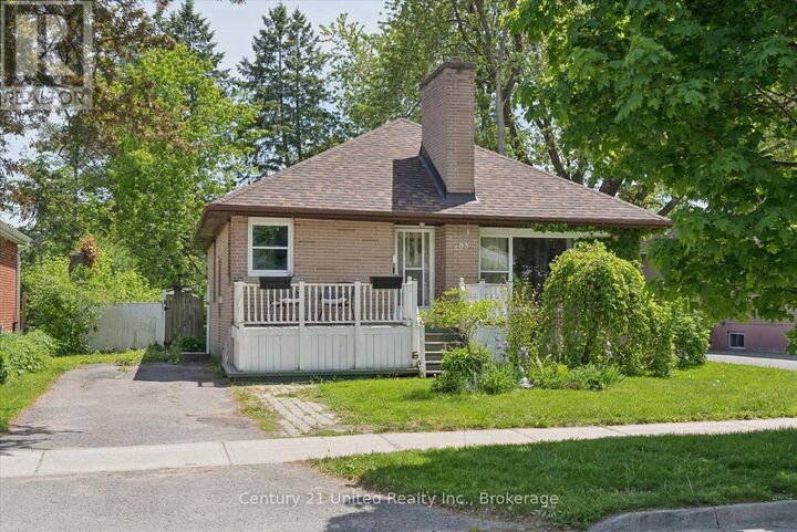 Property Photo:  193 Shelbourne Street  ON K9H 5K3 