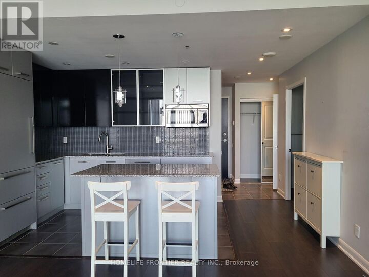 Property Photo:  5168 Yonge Street Ph203  ON M2N 0G1 