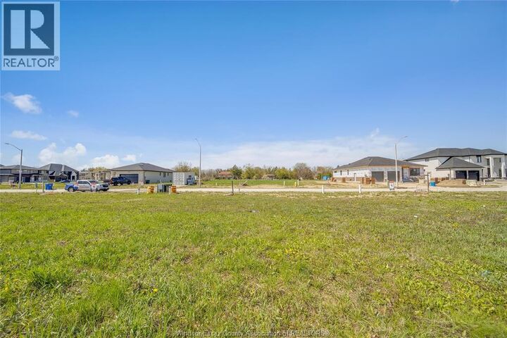 Property Photo:  3691 Farrow Avenue  ON N8H 0B3 