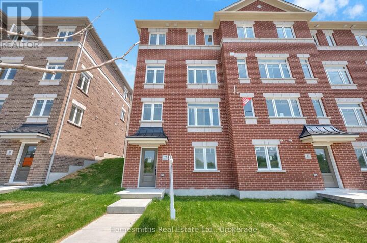 Property Photo:  39 Addyman Crescent  ON L1B 0X1 