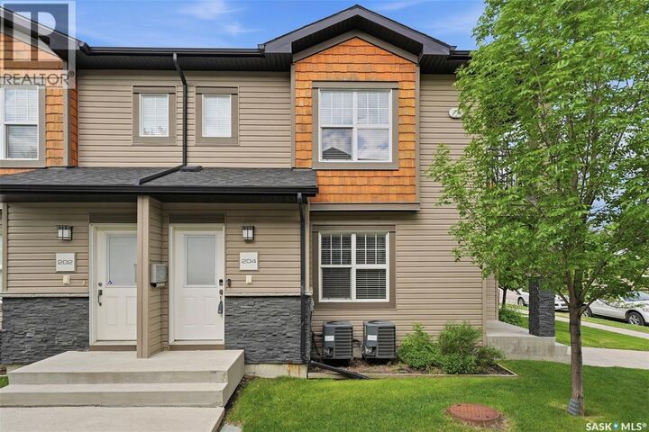 Property Photo:  204 3013 McClocklin Road  SK S7R 0J1 