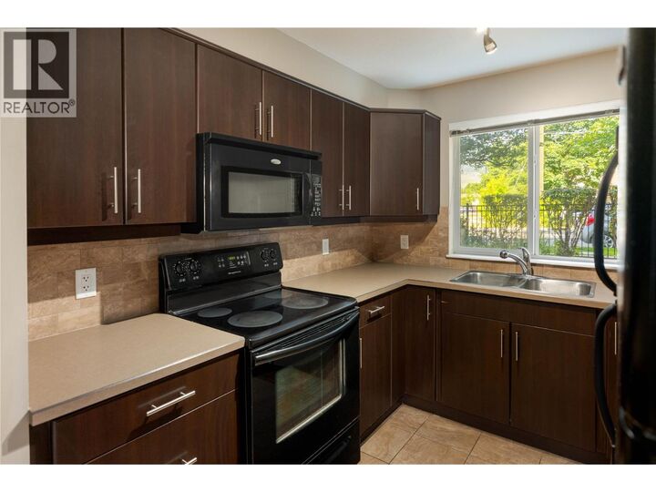 Property Photo: 325 McIntosh Road 1108 BC V1X 2C6
