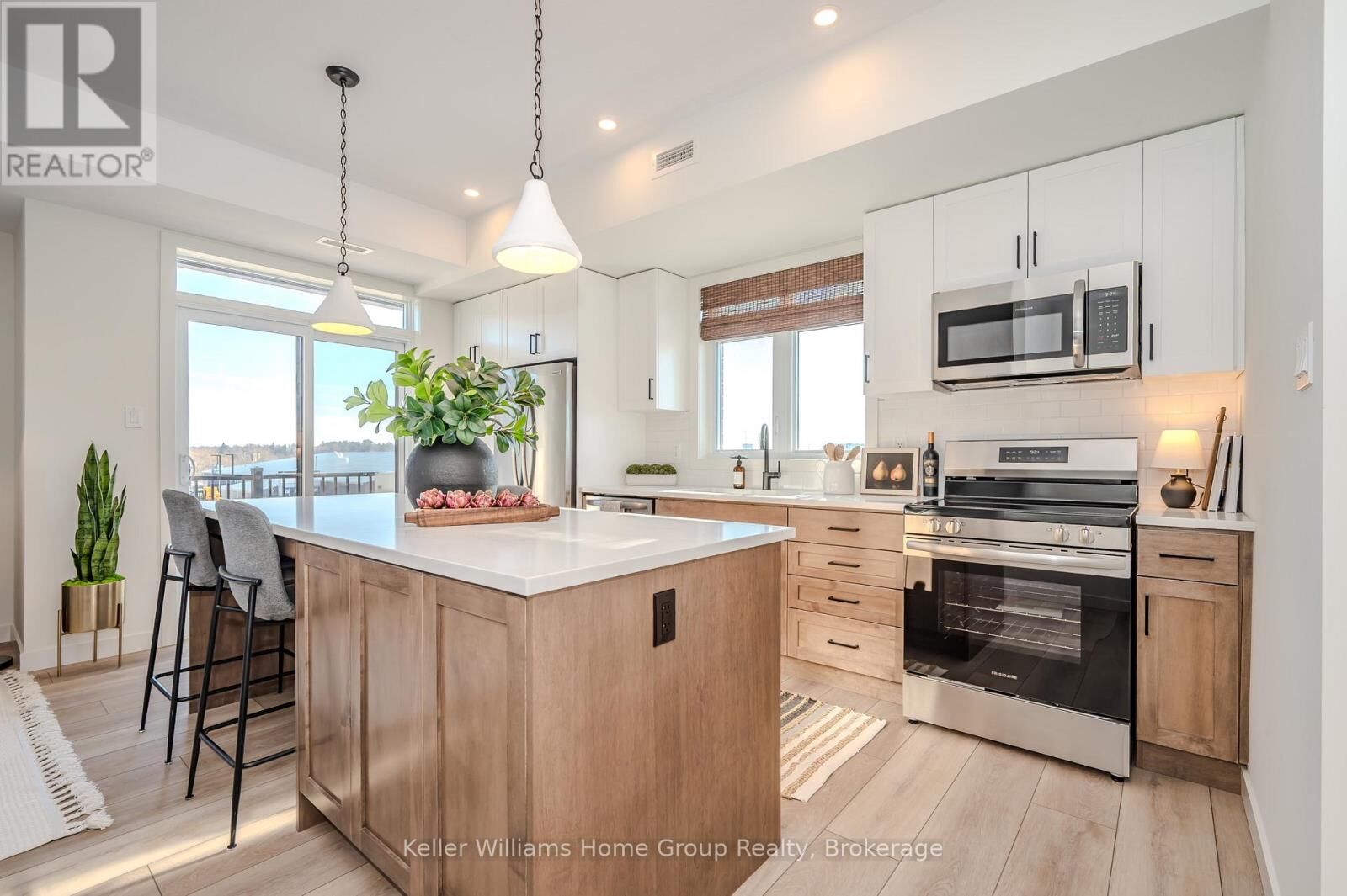 Property Photo:  824 Woolwich Street 75  ON N1H 6J2 