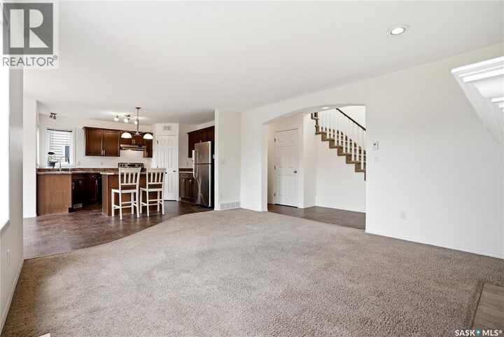 Property Photo:  319 Allwood Crescent  SK S7R 0A4 
