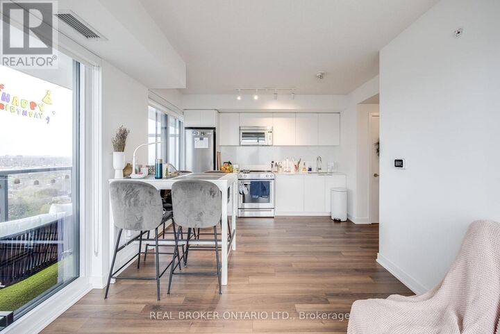 Property Photo:  30 Samuel Wood Way 2010  ON M9B 0C9 