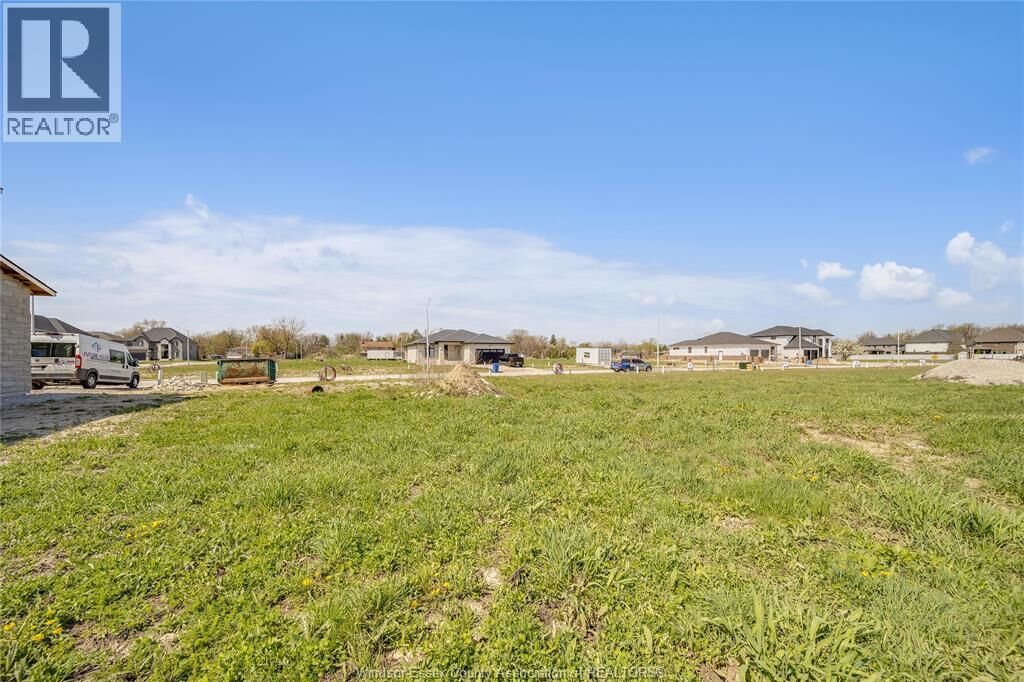 Property Photo:  3662 Farrow Avenue  ON N9E 0B3 