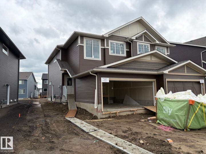 Property Photo:  5633 Hawthorn Way SW  AB T6X 3K7 