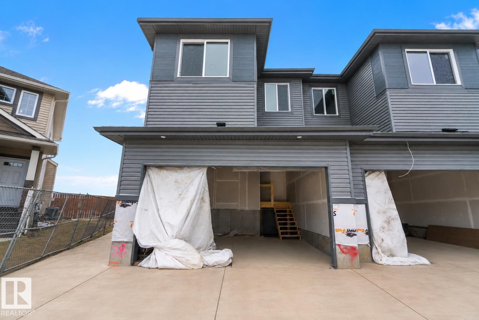 Property Photo:  38 Astoria Place  AB T9G 0M7 