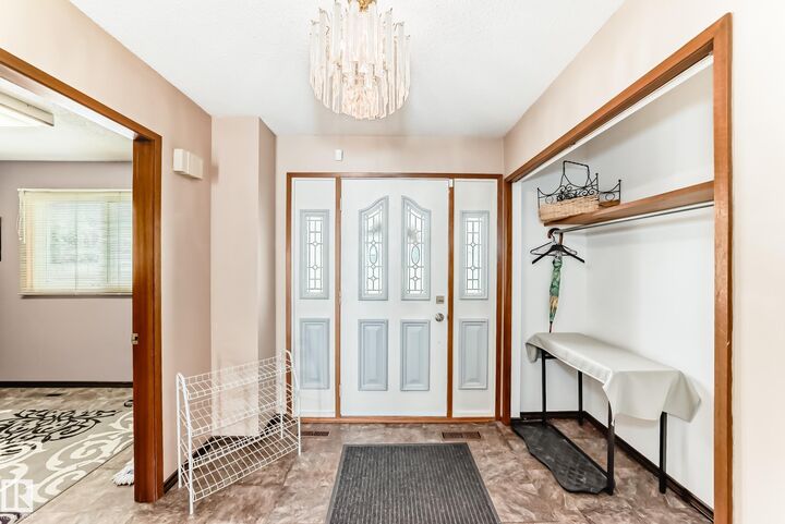 Photo de la propriété:  14808 62 Street NW  AB T5A 2B3 