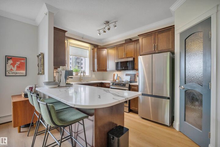Property Photo: 8631 108 Street NW 305 AB T6E 4M5