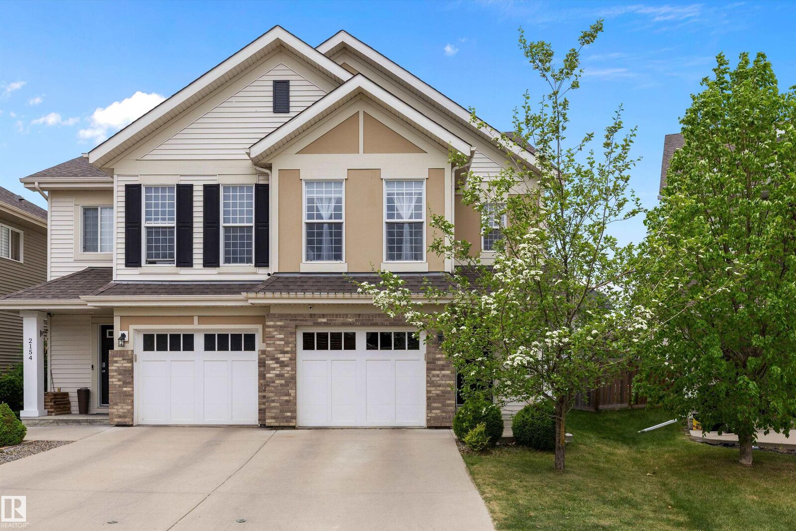 Property Photo:  2152 Cassidy Wynd SW  AB T6W 3E2 