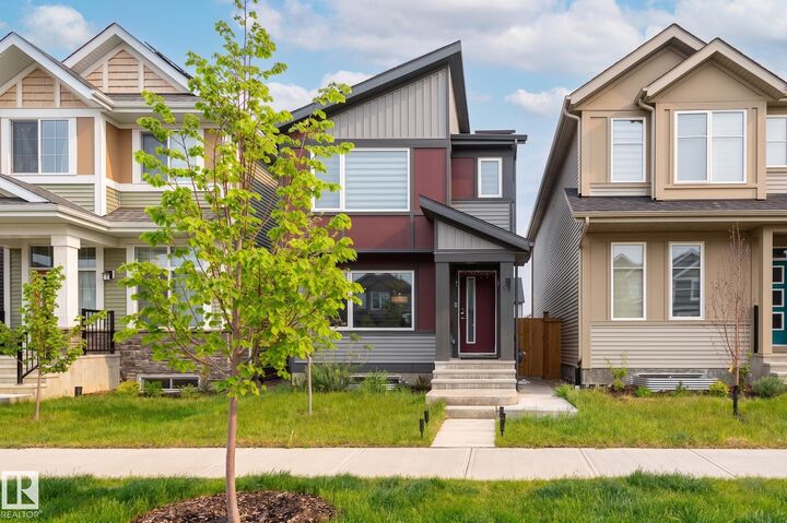 Property Photo:  12112 35 Avenue SW  AB T6W 5E9 