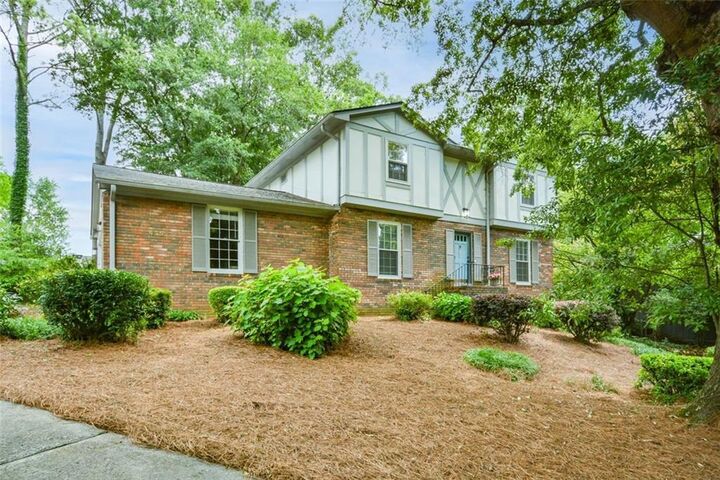 Property Photo:  435 Stonebridge Drive  GA 30075 