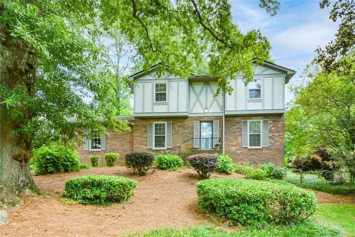 Property Photo:  435 Stonebridge Drive  GA 30075 