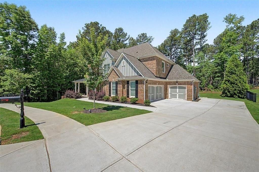 Property Photo:  210 Manchester Lane  GA 30180 