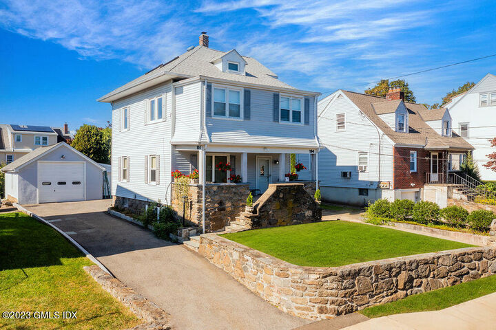 Property Photo:  194 Hamilton Avenue 1st Floor  CT 06830 