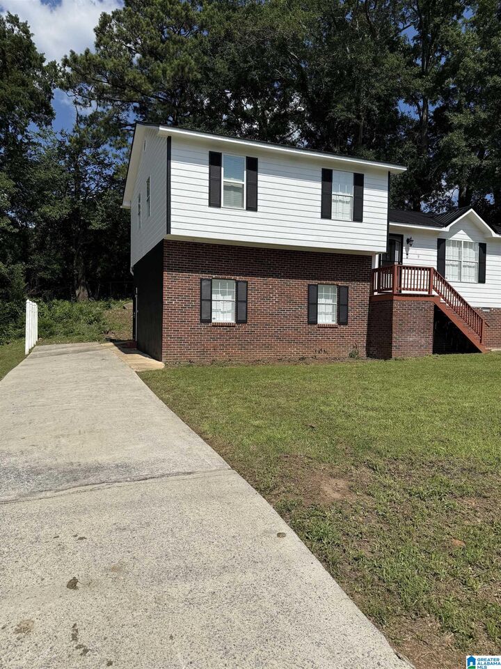 Property Photo:  119 Grant Avenue  AL 36207 
