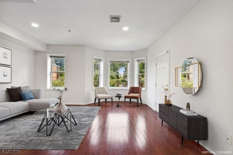 Property Photo: 64 James St NJ 07102