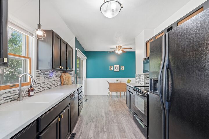 Property Photo: 2214 50th Street IA 50310