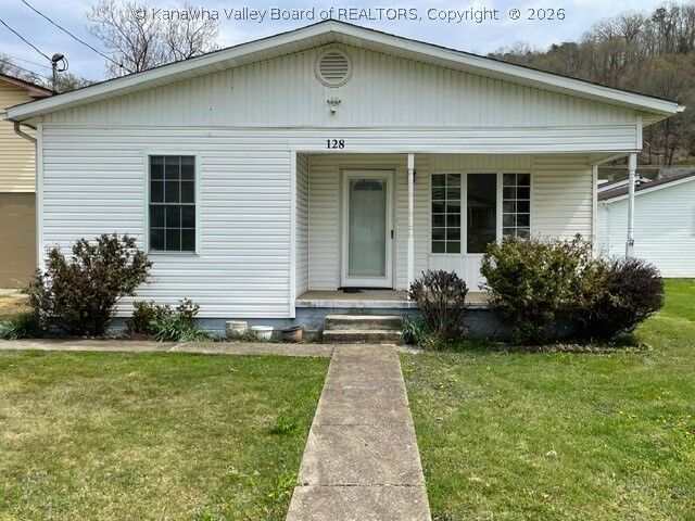 Property Photo:  128/136 Jefferson Street  WV 25011 