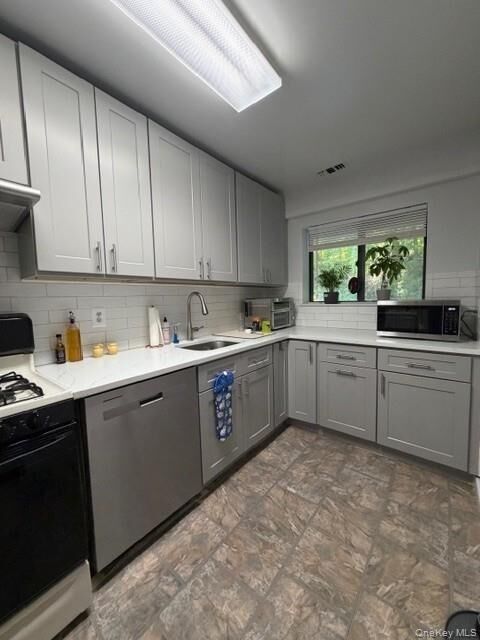Property Photo:  352 N Greeley Avenue  NY 10514 